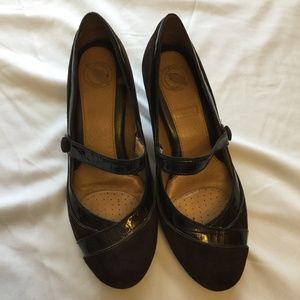 Brown Mary Jane Heels Suede Leather Nurture EUC